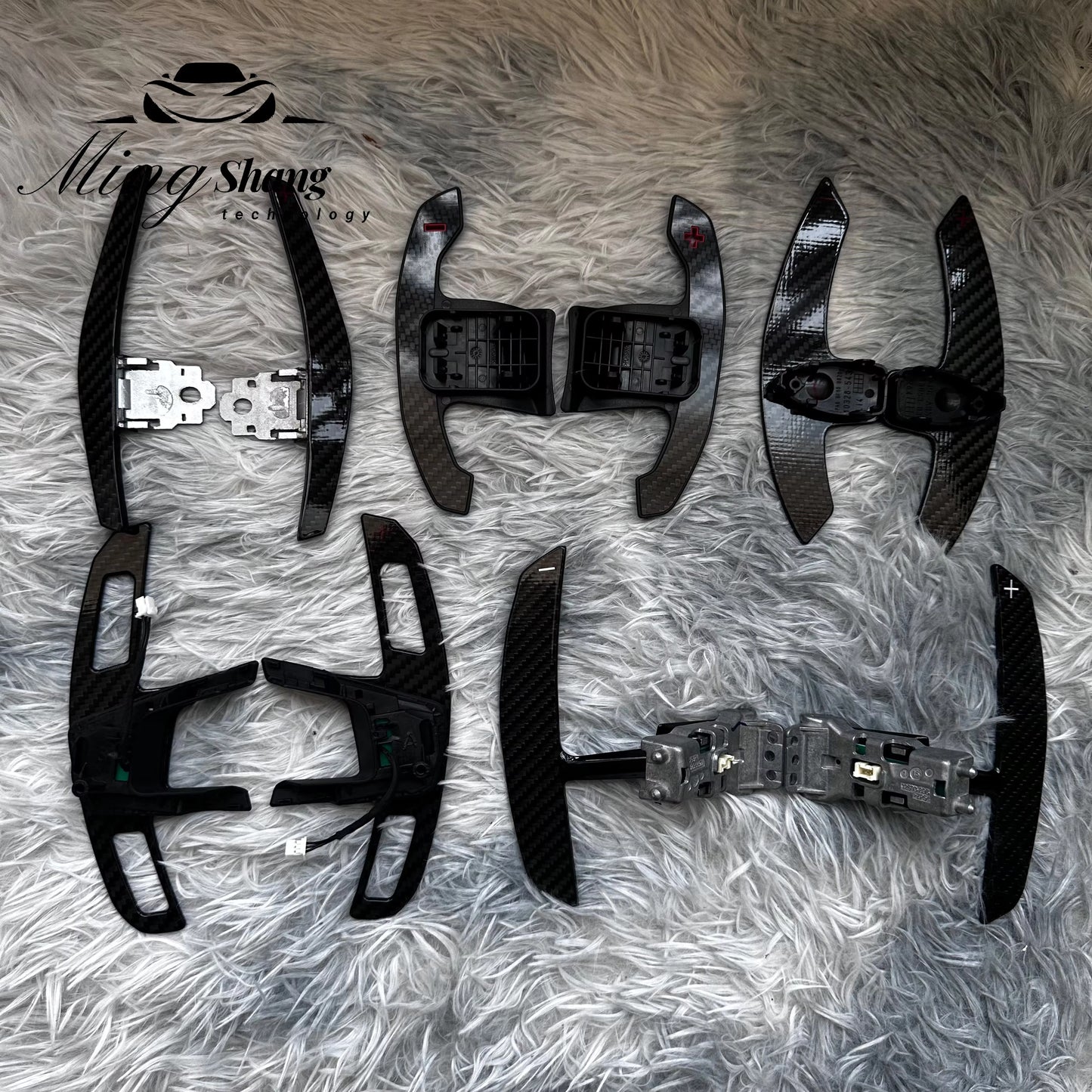 MT AUTO Carbon fiber parts for the steering wheel,