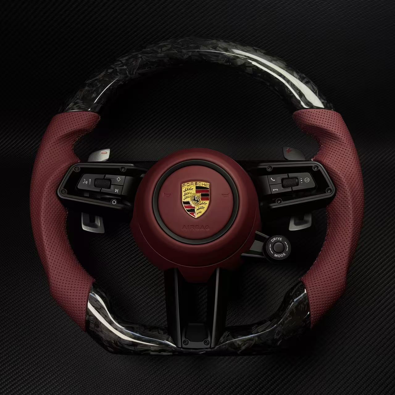 AUTO OHC Sports red steering wheel assembly is available for Porsche's new 911 992 718 Paramela Taycan Tayenne Macan Cayman